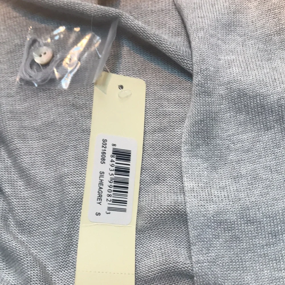 Cyrus NWT Women’s Grey Sweater Size S - Picture 8 of 9